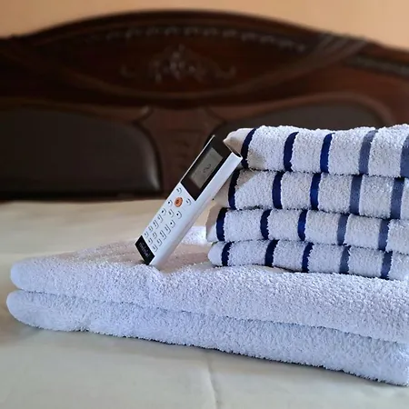 فيلة The Sweet *